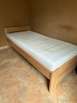 Česká postel masiv, vč. roštu a matrace 200x90