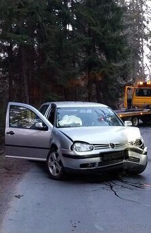 Nabízím havarovaného VW Golf 4