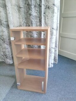 Skříňka - vitrína závěsná policová bez zámku