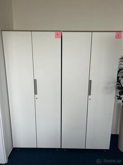 Kancelářské vybavení a výpočetní technika