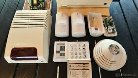 Alarm s ústřednou JABLOTRON JA-63K + tel. komunikátor