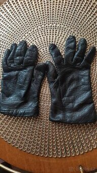 hezké dámské kožené rukavice