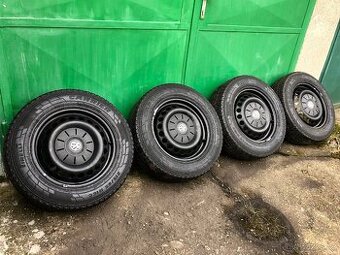 VW Multivan T5-Zimní sada 5x120 R16 215/65/16C