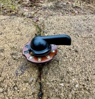 ČZ 125 B T C - přepínač