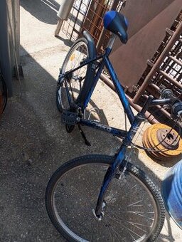 Prodám dvě středně velká kola