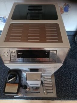 Kávovar DeLonghi  eletta