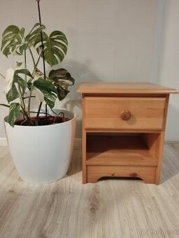 Dřevěný noční stolek Dřevočal - 1