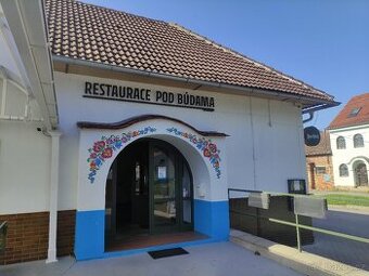 Hledáme kuchaře a číšníky