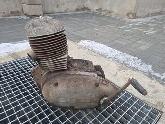 Motor jawa 250/353 kyvacka