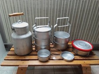 Prodám konvičku, jídlonosič atd. viz foto