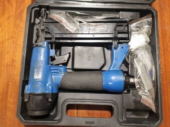 2 v 1 pneumatická sponkovačka/hřebíčkovačka Scheppach se zár