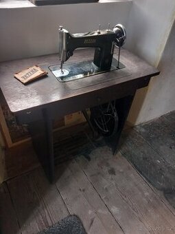 Šicí stroj - šlapací