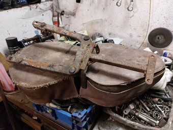 Sedlo kyvacka Pulbuben, prvni celobuben