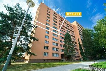 Prodej bytu o dispozici 4+1 se zasklenou lodžií na adrese ná
