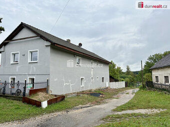 Prodej dvougeneračního rodinného domu v obci Čachovice, okre