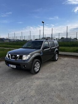 Nissan Pathfinder R51 2.5 dCi 4x4 AUTOMAT, 7 míst