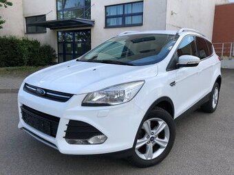 Ford Kuga 1.5 110 kw Bnzin, Titanium, hrezká, plný servis