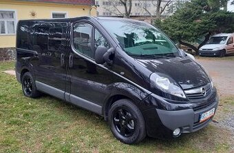 Opel Vivaro 2.5 Cdti 8 míst TOP stav
