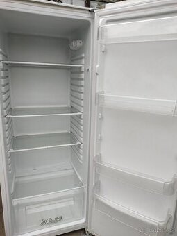 lednice Zanussi