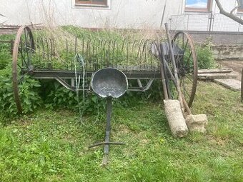 Stroj na nahrabovani sena