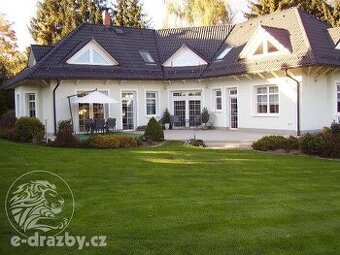 Rodinný dům (355 m2) se zahradou (1939 m2), Mariánské Lázně - 1