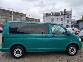 VOLKSWAGEN Transporter 2,5D 9-Míst MINIBUS 96KW