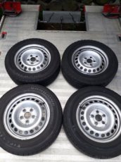 LETNÍ PNEU + DISKY VW T5/T6 -- 215/65/16C - 1