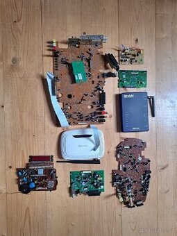 Obvodové desky+2x wifi router