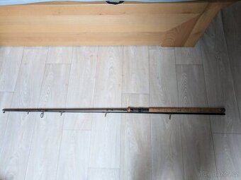Delphin komplet výbava na rybaření 1x prut + naviják