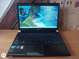 Toshiba 13,3",Core i3, 8/250GB SSD, Win11