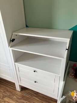 Prebalovaci pult / komoda Sundvik IKEA