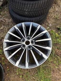Hliníkový disk superb 3 r19 trinity