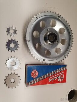 Jawa 50 pionýr rozeta s ložiskem, řetěz, kolečka - 1