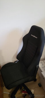 DXRacer OH/IS132/N