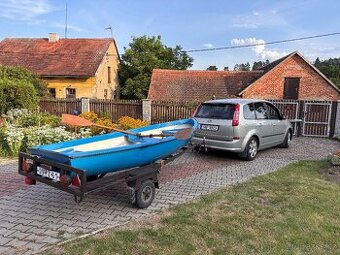Prodám laminátovou loď s vlekem na SPZ