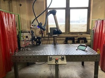 Svařovací / manipulační cobot / robot Doosan