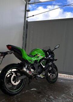 Kawasaki Ninja 125 - 1
