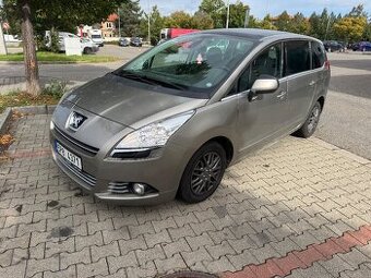 Peugeot 5008 2.0hdi 2011 250t km panorama plně funkční bez z