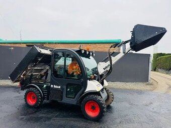 Multifunkční nakladač Bobcat Toolcat 5600 4x4