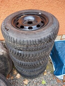 ZIMNÍ PNEU + DISKY 195/65R15 VW ŠKODA SEAT