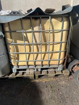 Nádrž 1000L na naftu s čerpadlem a tankovací pistolí