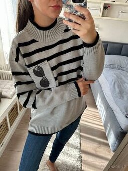 KARL LAGERFELD LUXUSNÍ PRUHOVANÝ SVETR