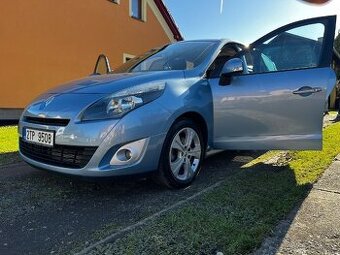 Rodinný a Úsporný Vůz: Renault Scénic 1.5 dCi, 7 MÍST - 1