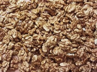 Vlašské ořechy - loupané, půlky