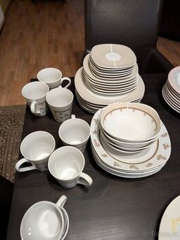 Sada nádobí s hrnky