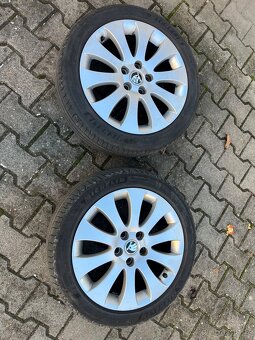 Alu kola Škoda r17 s letními pneu 225/45/17
