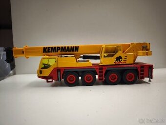 Modely autojeřábů a bagrů Conrad,Siku apod