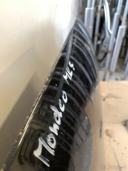 Ford Mondeo Mk3, kapota