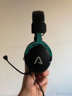 Herní sluchátka s mikrofonem – původní cena 600 Kč, nyní 400