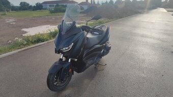 Yamaha x-max 400
